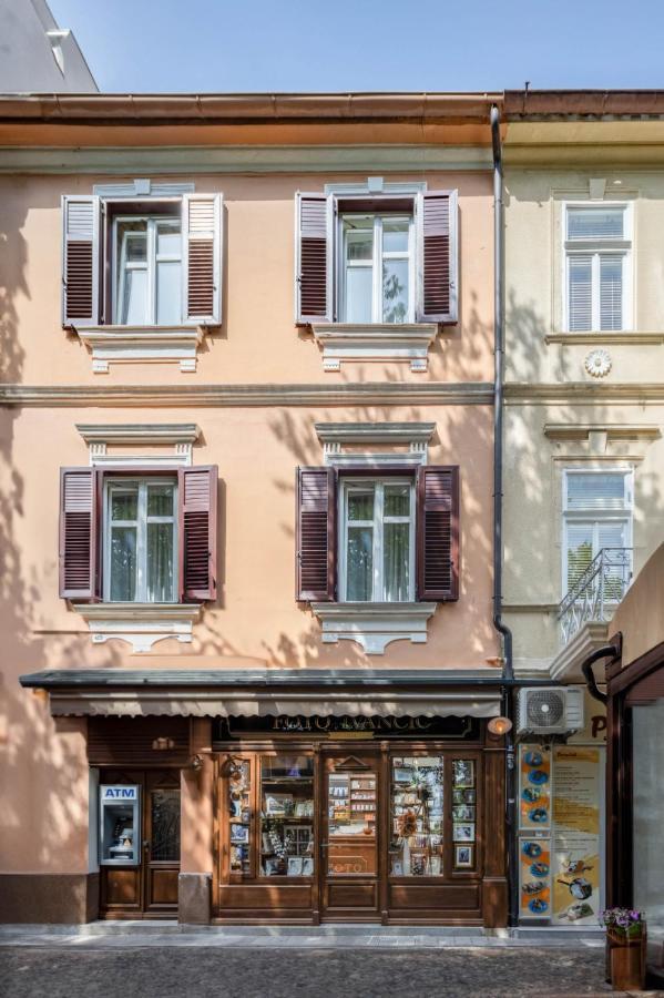 Photel Apartments Цриквениця Екстер'єр фото